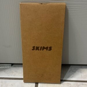 New Skims Everyday Crew Socks color Clay size S women’s